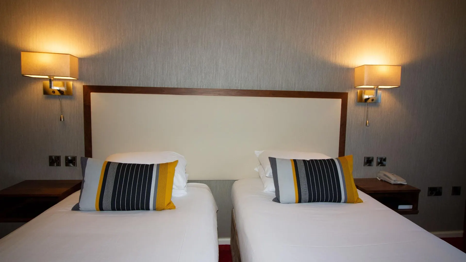 ***  The Victoria Hotel Ireland